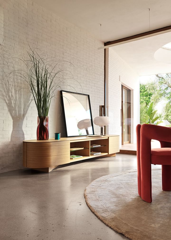 水盤 （Cassina） Cassina 514 Charlotte Perriand Refolo Bench in Stained Oak