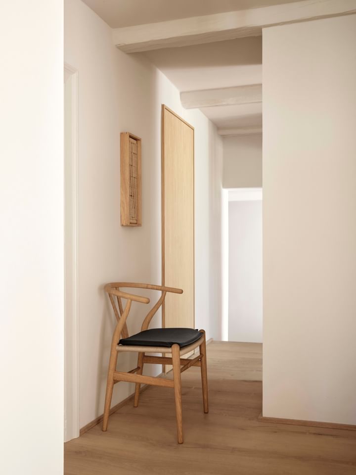santiccioli.com | Carl Hansen & Søn CU CH24 | Cushion for the… santiccioli.com | Carl Hansen & Søn CU CH24 | Cushion for the…